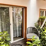 Shard Boutique Hotel-adult Only Affittacamere Braşov