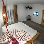 Affittacamere Shard Boutique Hotel-adult Only Braşov