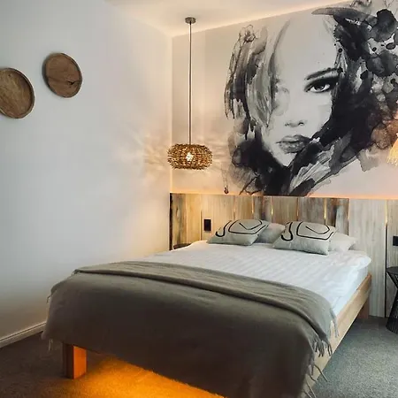 Shard Boutique Hotel-adult Only Pensjonat Braszów