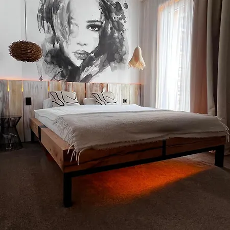 Shard Boutique Hotel-adult Only Maison d'hôtes 3*