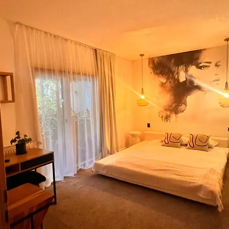 Shard Boutique Hotel-adult Only Guest house