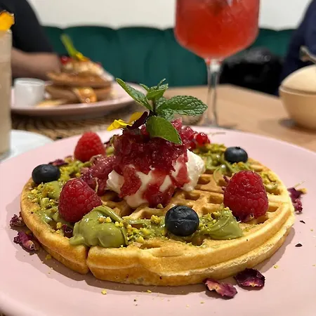 Shard Boutique Hotel-adult Only Braşov