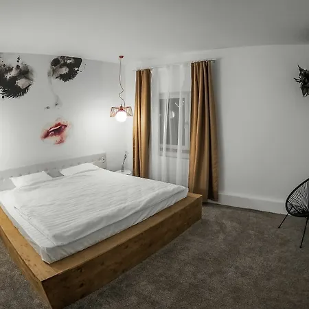 Shard Boutique Hotel-adult Only 3* Braszów