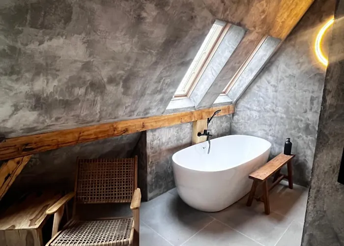 Shard Boutique Hotel-adult Only Pensiune