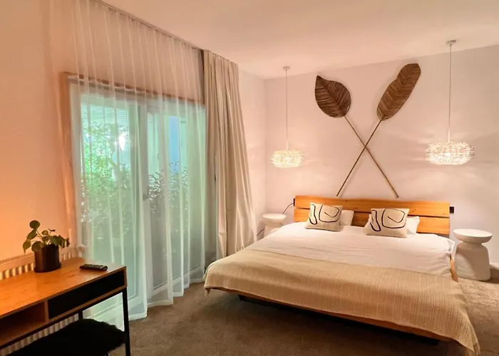 Shard Boutique Hotel-adult Only Pensiune